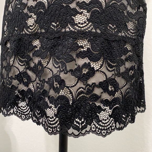 Black lace lingerie - Picture 6 of 9